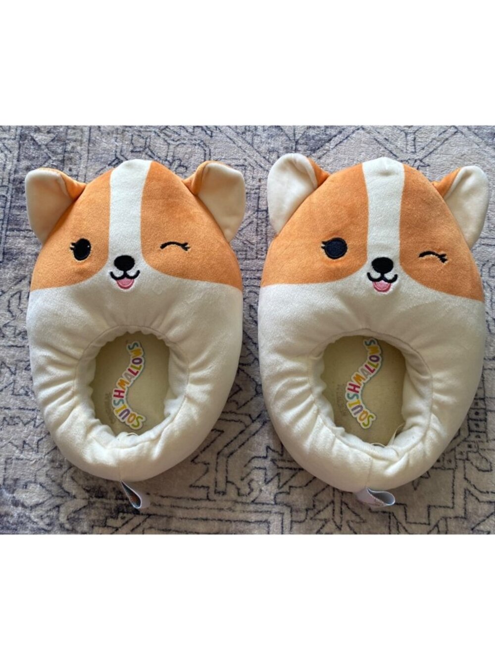 Squishmallows Corgi Slippers Child Size 5-6 (Fits Women 7-8) Plush‎ Non-Slip EUC